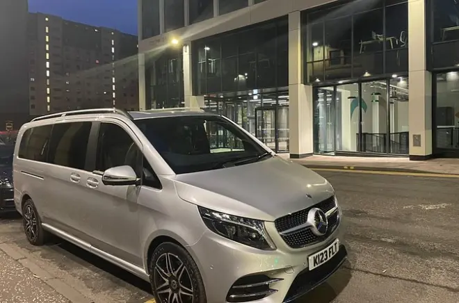 Luxury transfer Glasgow City to Edinburgh Airport