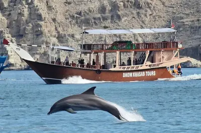 Schnorcheln in Khasab: Dhow-Kreuzfahrt mit Delfinen