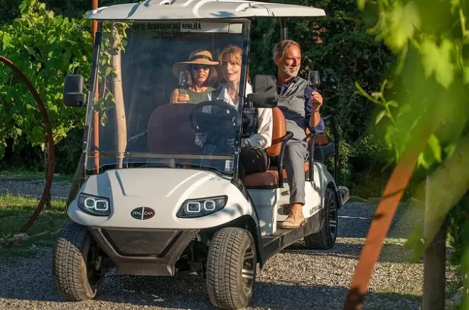 Weingut Poggio ai Laghi Golfwagen-Tour: Weinprobe und Mittagessen