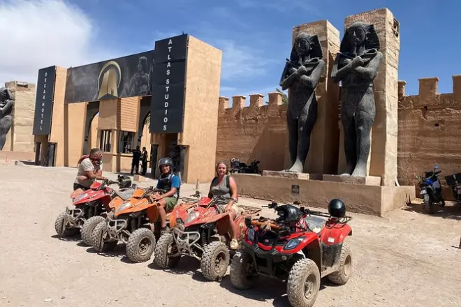 Quad d’Ait Benhadou aux studios de Ouarzazate, lieux de tournage