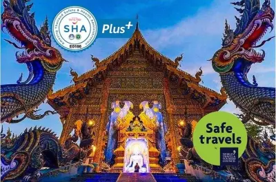 Mercado noturno de Chiang Rai com Big Buddha e templos históricos