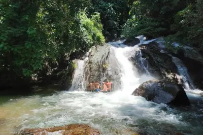 Balade en quad à Khao Lak : Sentiers de montagne et cascades