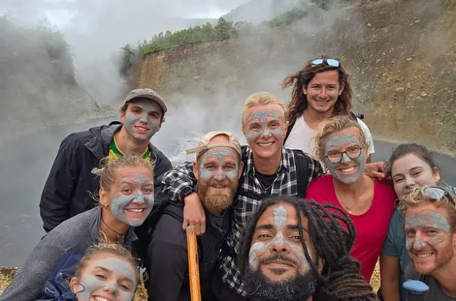 Lago Hirviente en Dominica: Sendero, nado volcánico y termas