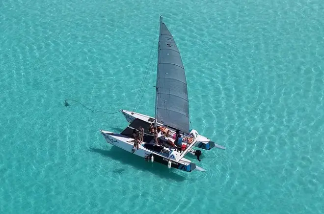 Bacalar Lagoon Private Catamaran from Costa Maya: Lunch & Drinks