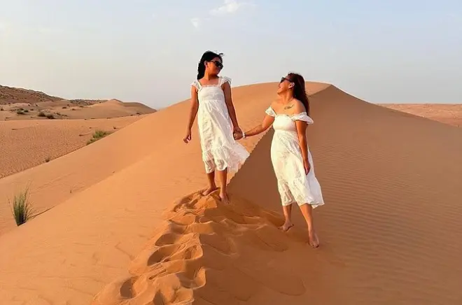 Nascer do sol em Wahiba Sands com camelo e banho em Wadi Bani Khalid