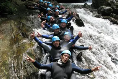 Canyoning Ötztal for beginners: Rope swing into Alpenrosenklamm