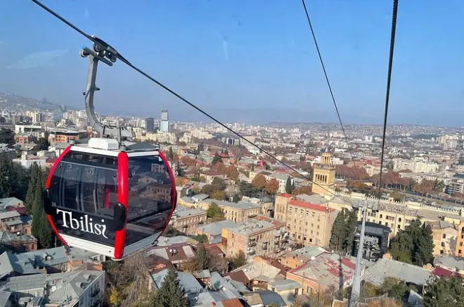 Funivia Mtatsminda e degustazione di limonata Lagidze a Tbilisi