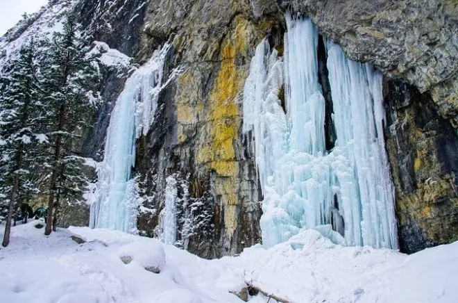 Grotto Canyon ice walk : Visite des cascades gelées