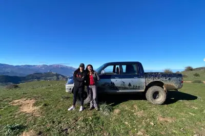 Ricotta-Verkostung auf Bergfarm bei Madonie- und Nebrodi-Tour