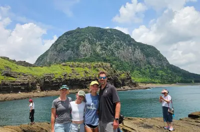 Jeju West tour from Jeju City: Tangerine picking and Sanbangsan