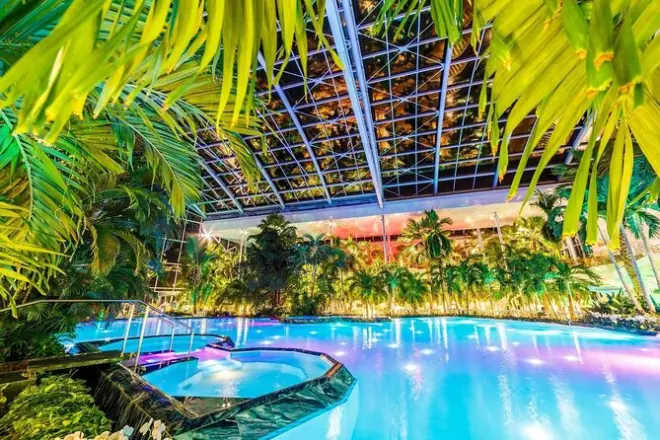 Therme Bucharest full day with private transfer: All three areas