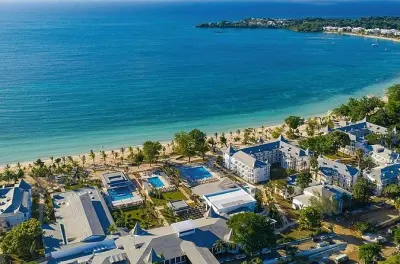 Privater Shuttle vom Flughafen Montego Bay zum Riu Palace Tropical Bay