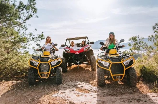 Guida quad a Ibiza: Sentieri costieri e villaggi nascosti