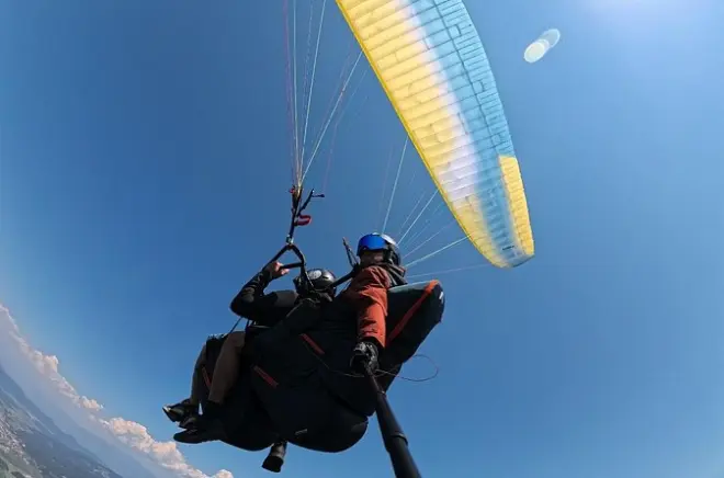 Tandem Paragliding in Carinthia: Alpine Views from the Air