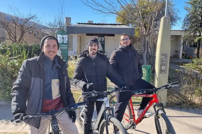Tour de bike com degustação em vinícolas e olivicola em Mendoza