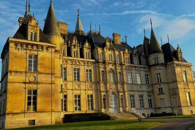 Degustazione champagne a Épernay: Château de Boursault e Munoz