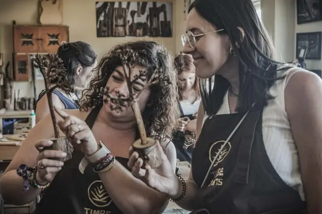 Taller de madera de agave en Almería: Crea un instrumento musical