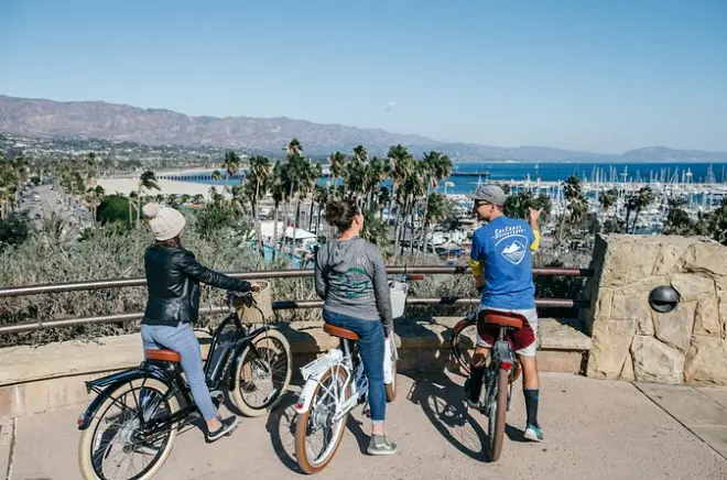 Santa Barbara in e-bike: 2,5 ore con la flotta originale