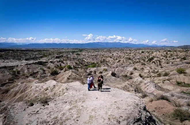 Deserto de Tatacoa e Rio Magdalena saindo de Neiva