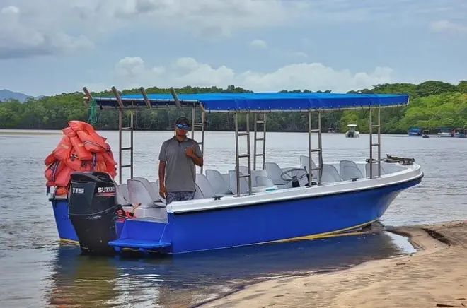 Tamarindo Private Estuary Boat Tour: Mangroves at Your Pace