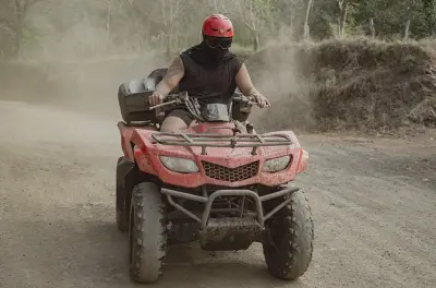 Tour in quad a Tamarindo: Sentieri di montagna e spiagge nascoste