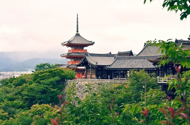 Ônibus só ida de Kanazawa a Kyoto: Bagagem incluída
