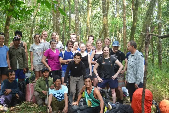 Kayak y trekking de 2 días en Nam Ha NPA con homestay Khmu
