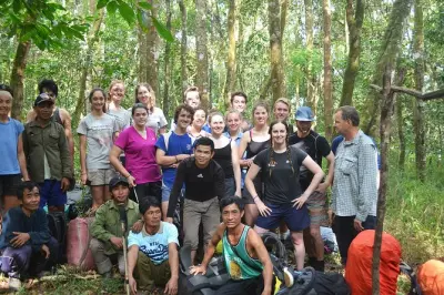 Kayak e trekking de 2 dias na Nam Ha NPA com homestay Khmu