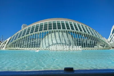 Valencia erleben: mit dem fahrrad vom historischen zentrum durch den turia-park zur ciudad de las artes y las ciencias. geführte tour mit insider-tipps – perfekt für aktive entdecker.