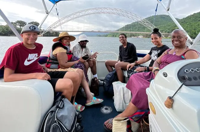 Safari en Shai Hills y paseo en barco por el lago Volta con almuerzo