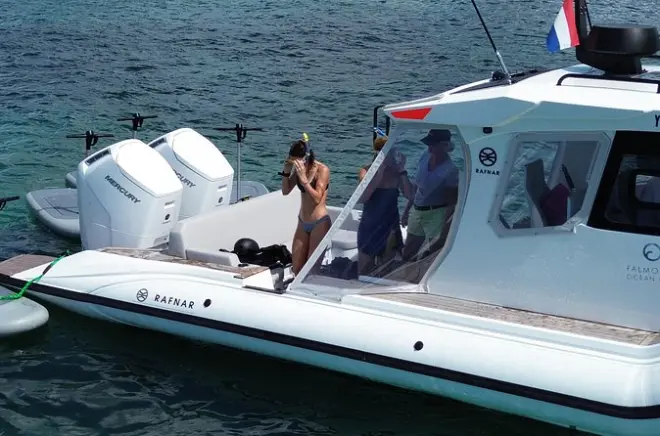 Snorkeling in Antigua: Private Yacht with Beach Stops