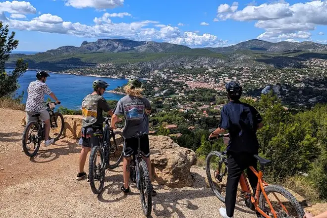 Location de VTT électrique à Cassis : Parc national des Calanques