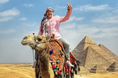 Passeio de quadriciclo em Gizé: Pirâmides, museu e passeio de camelo