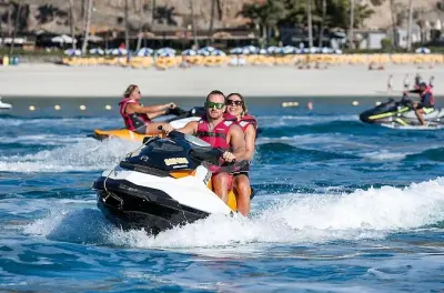 Tour in jet ski a Providenciales: Cays, relitto e bar galleggiante