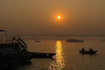 Dashashwamedh Ghat walking tour: Hidden temples and alleys