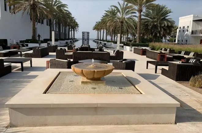 Private Transfer Muscat Airport to Chedi Hotel