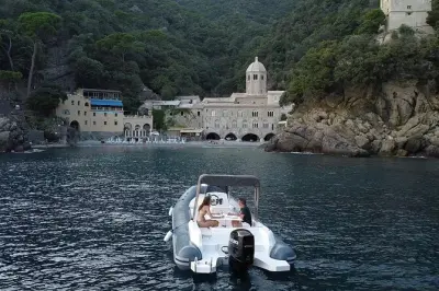 Charter privado de 7h em Portofino com snorkel e banho de mar