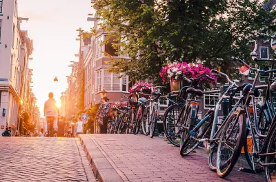 Privater Transfer von Brügge nach Amsterdam mit Stopp in Antwerpen