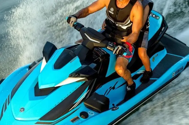 Tour jet ski 2 heures : Cays et épave aux îles Turks et Caicos