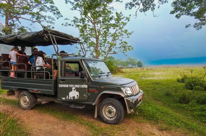 Safari en jeep à Chitwan : Faune avec guide naturaliste