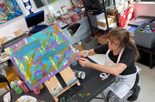 Corso di pittura astratta con spatole nel Bronx - piccolo gruppo