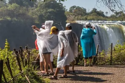 Victoria Falls Zimbabwe: Visita alla cascata più grande