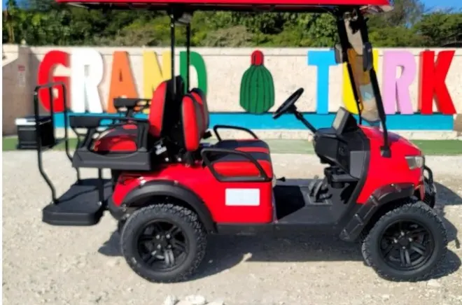 Aluguel de carrinho de golfe 4 lugares em Grand Turk: Explore a ilha