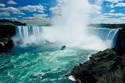 Niagarafälle Tagesausflug ab Toronto mit Hornblower-Bootsfahrt