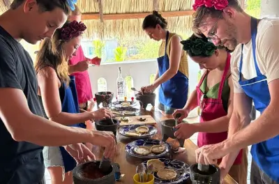 Aula de culinária em Puerto Escondido: Tortillas e mole mexicanos