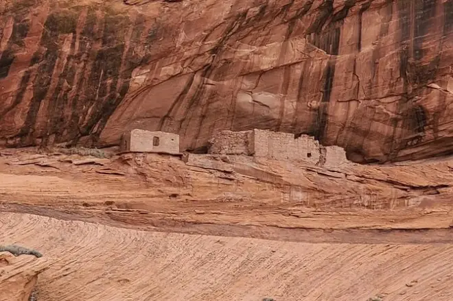 Canyon de Chelly da Chinle: Tour combinato 4x4 e trekking