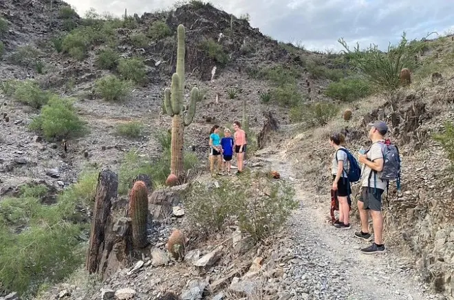 Randonnée familiale dans le désert près de Phoenix : Enfants de moins de 10 ans gratuits