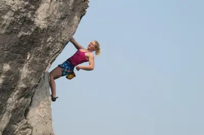 Caiaque em Cat Ba: Escalada em água profunda e baía de Lan Ha