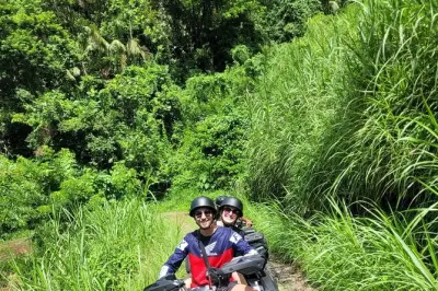 Guida ATV nella foresta pluviale di Bellwood Layou, St Vincent