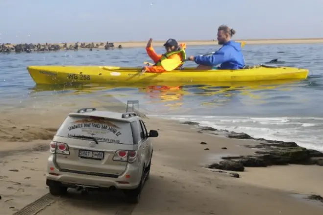 Kajakfahren in Walvis Bay mit Robbenbeobachtung und Dünenfahrt